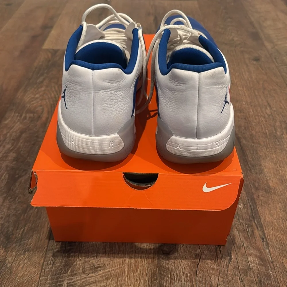 MENS JORDAN 11 UNIVERSITY OF FLORIDA SHOE SIZE 14